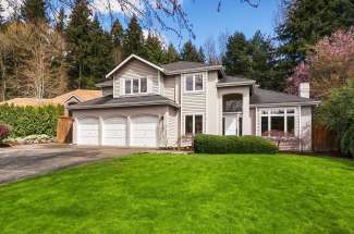 Traditional Two-Story | Bridle Trails | Kirkland