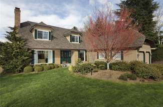 Traditional Two-Story | Newport Shores | Bellevue